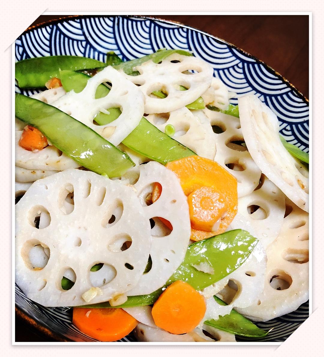 素菜也可以这么美—荷塘小炒