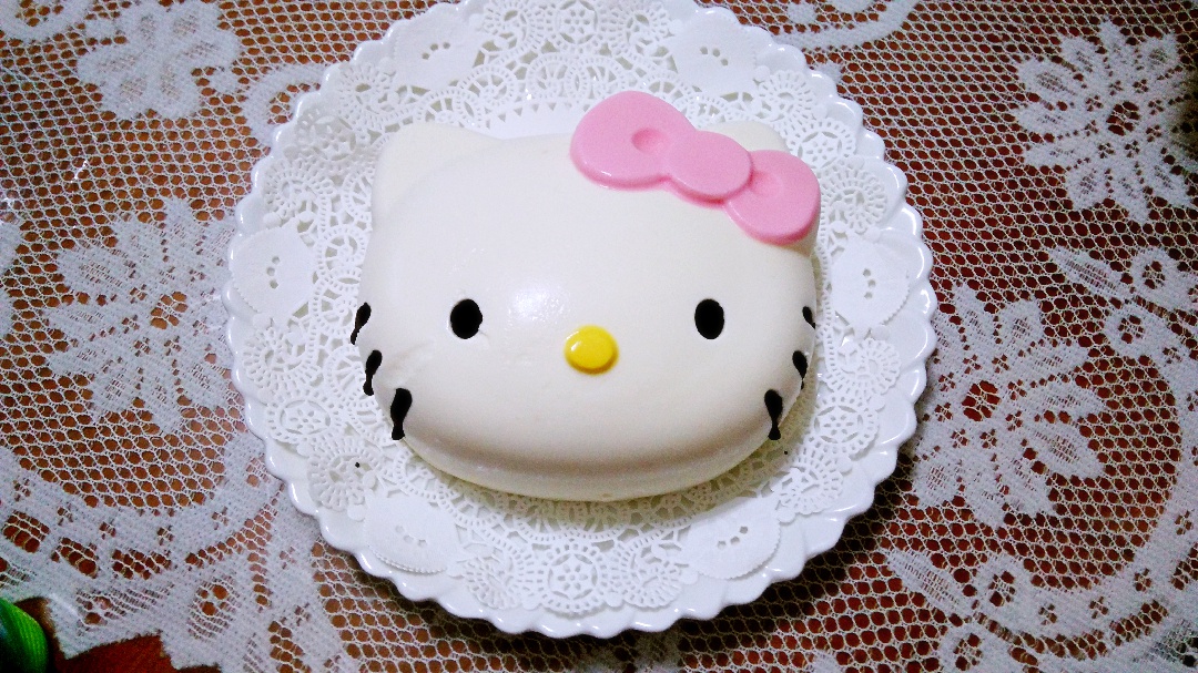 hello kitty 立体主题蛋糕——酸奶奶酪蛋糕