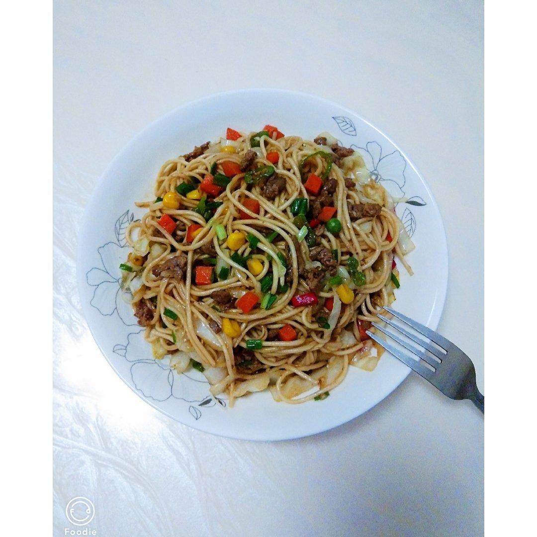 黑椒牛肉炒意大利面
