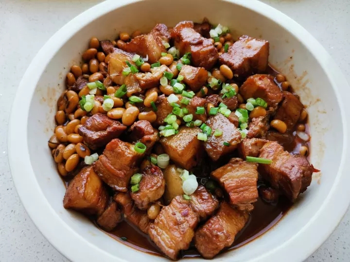 川式红烧肉—黄豆烧肉