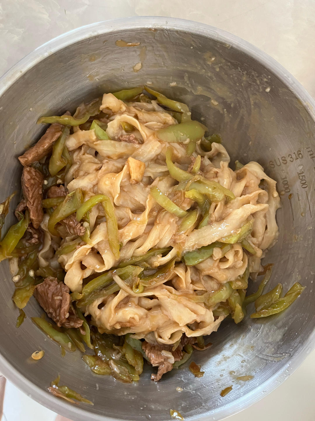 青椒肉丝拌面
