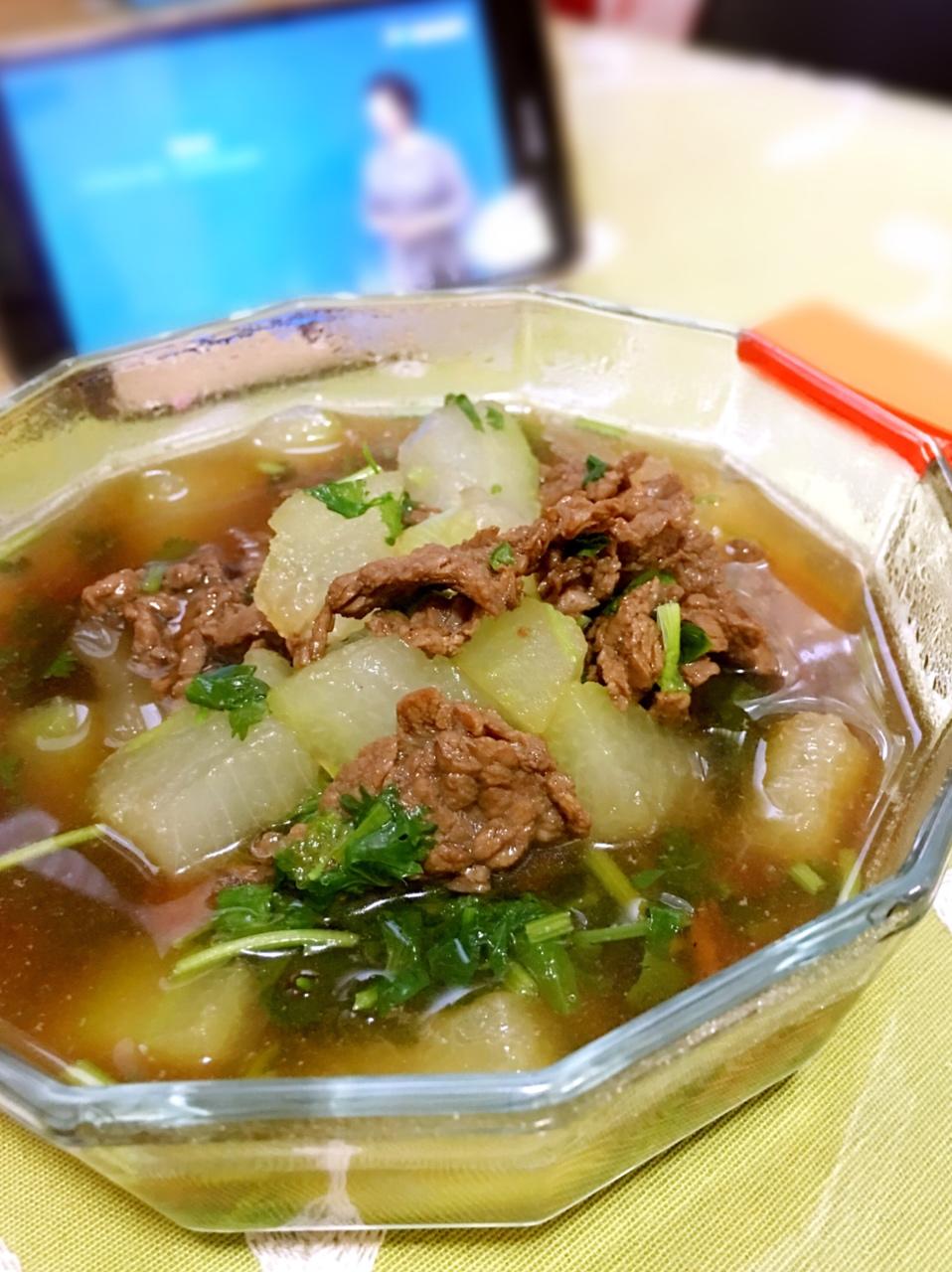 我很家常做的牛肉汆冬瓜