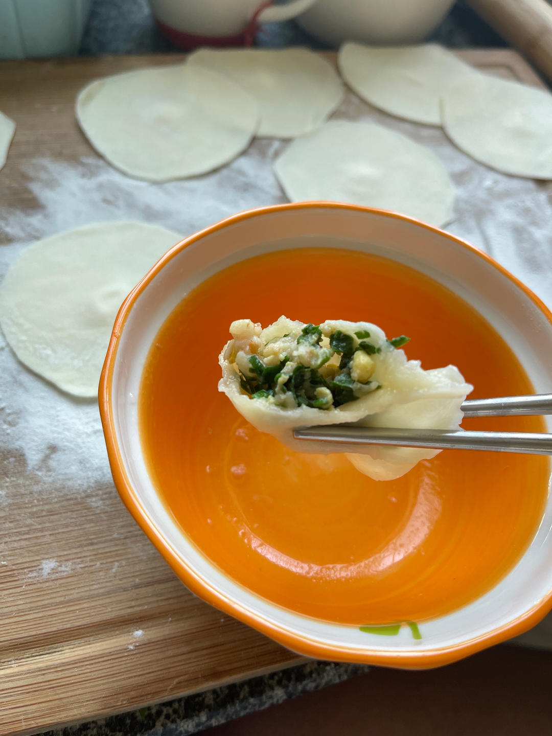 韭菜鸡蛋虾仁三鲜饺子