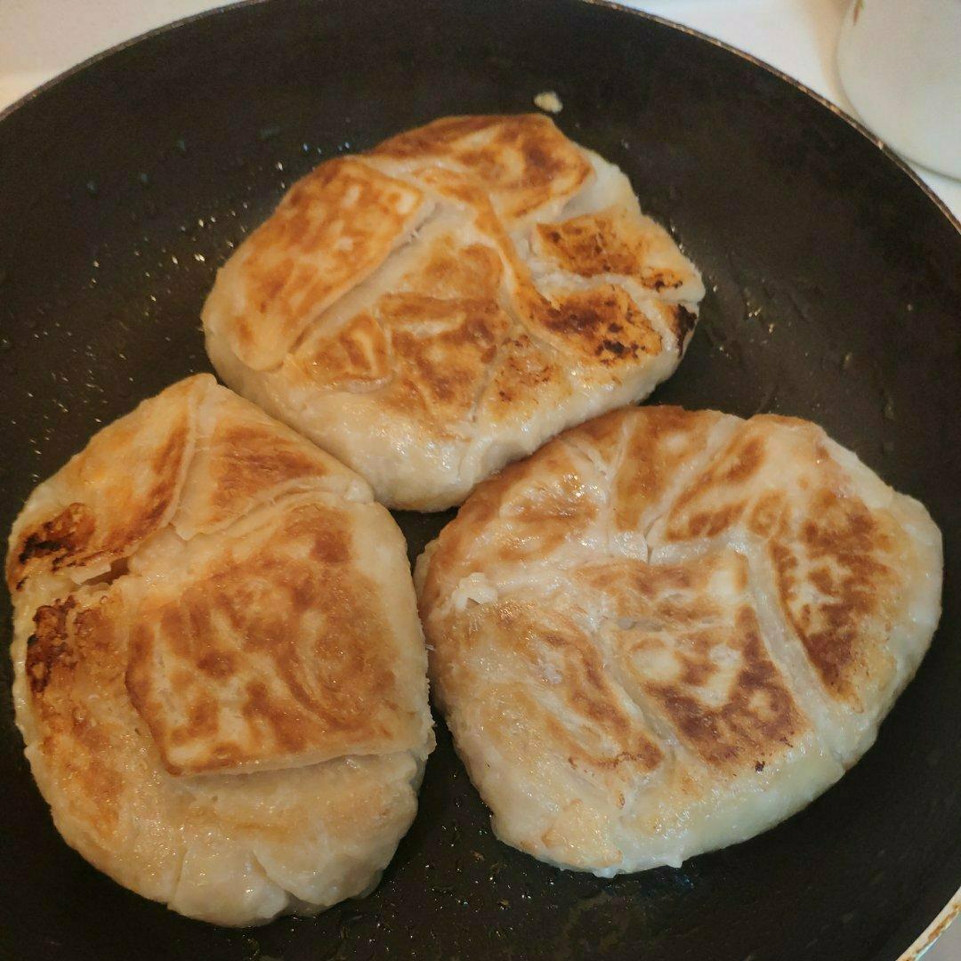 手抓饼解决的美味——鸡肉饼