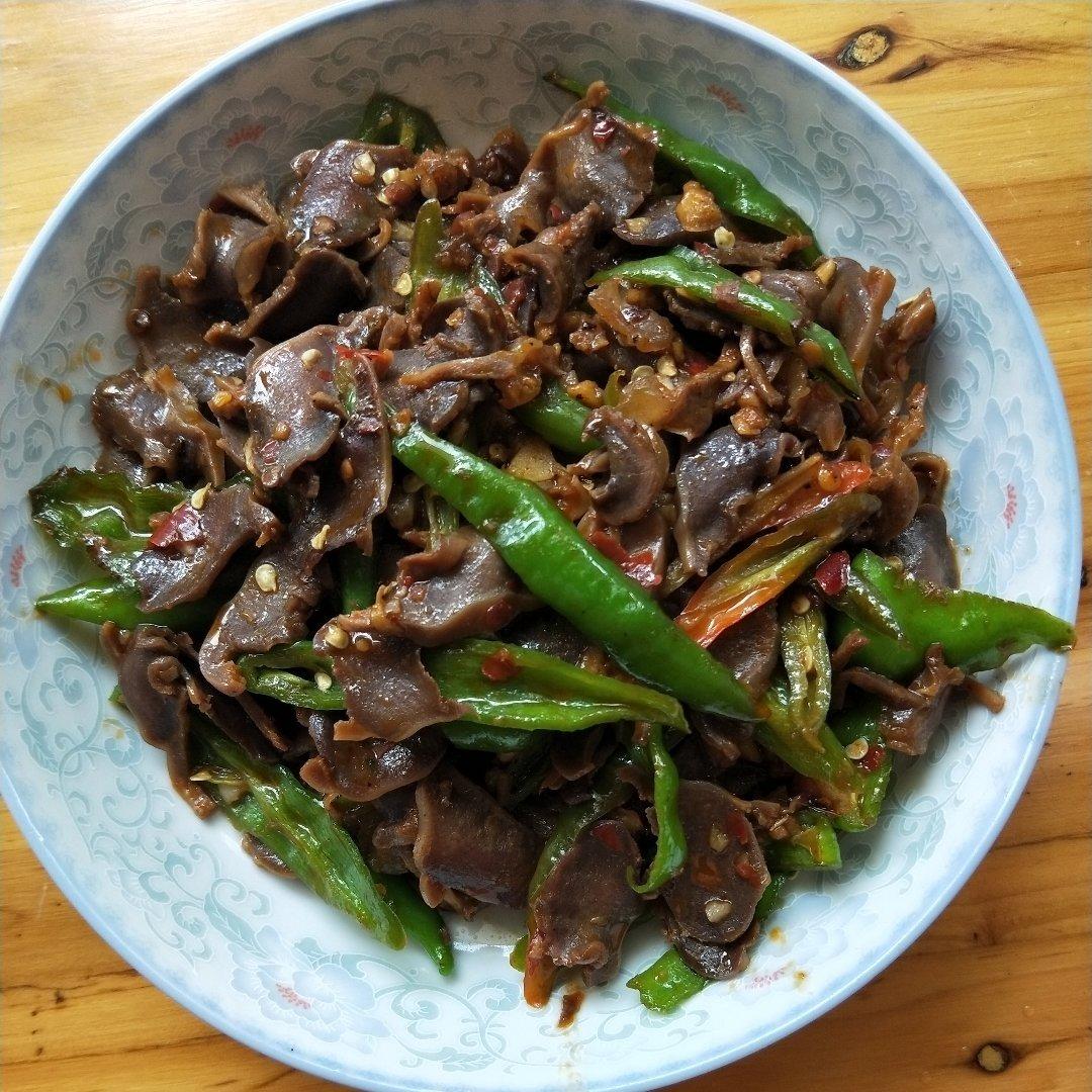 leijuan1986做的巨好吃的青椒炒鸡胗