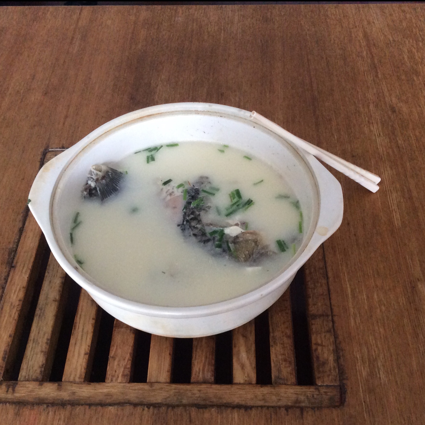 奶白鲫鱼汤