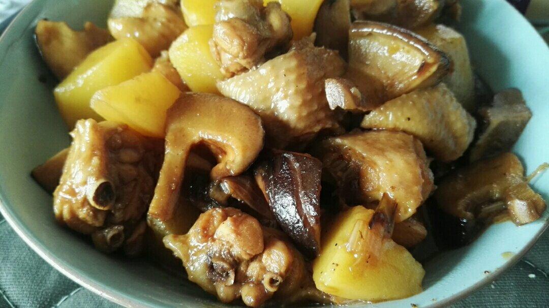 小花菇土豆红烧鸡