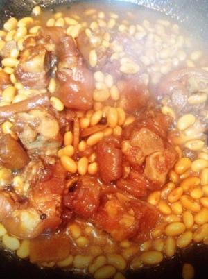美味的黄豆炖猪蹄的做法 步骤5