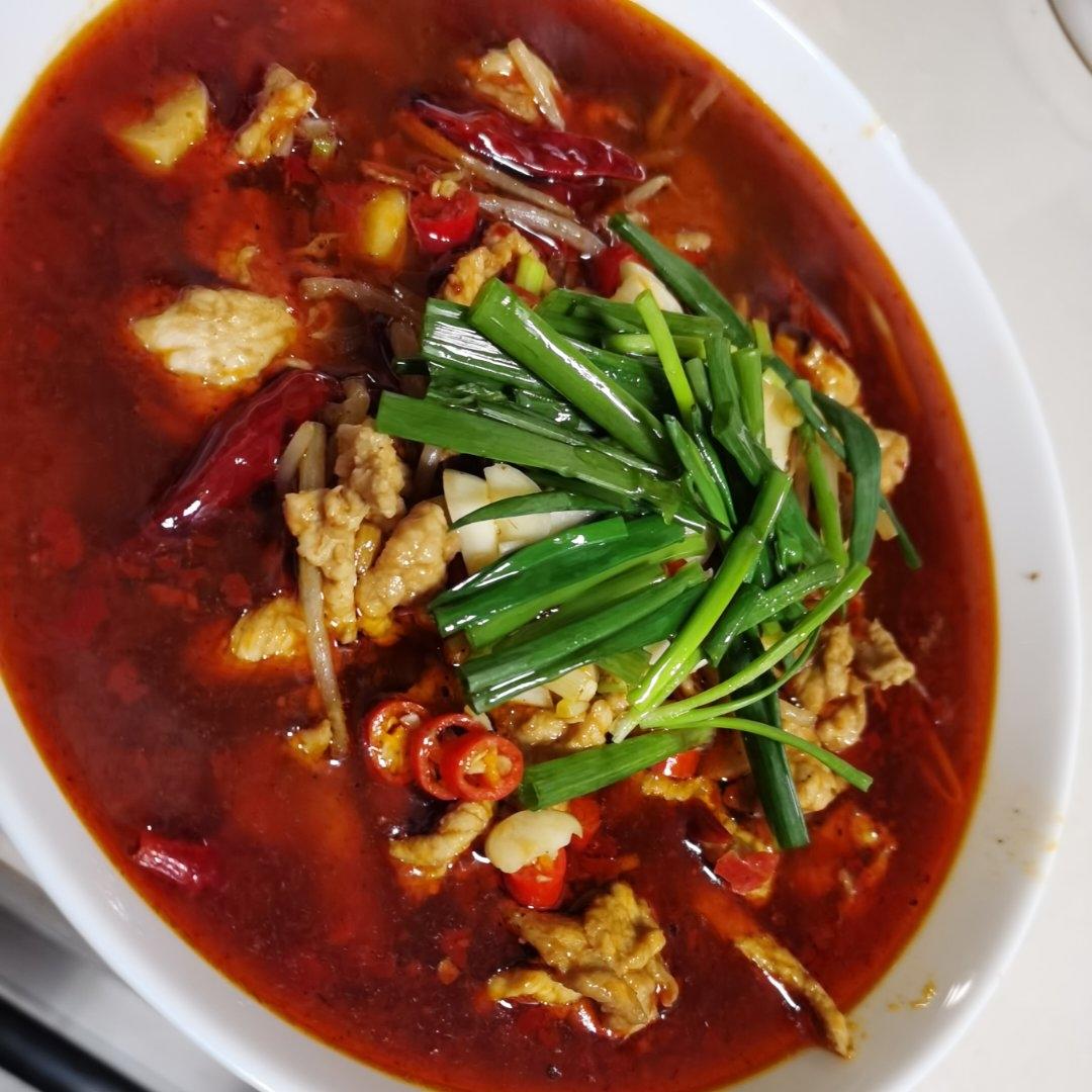 跟四川朋友学的水煮肉片 这也太香了！！