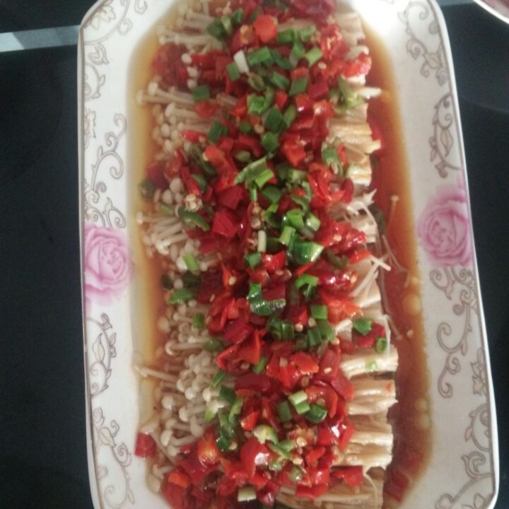 剁椒金针菇