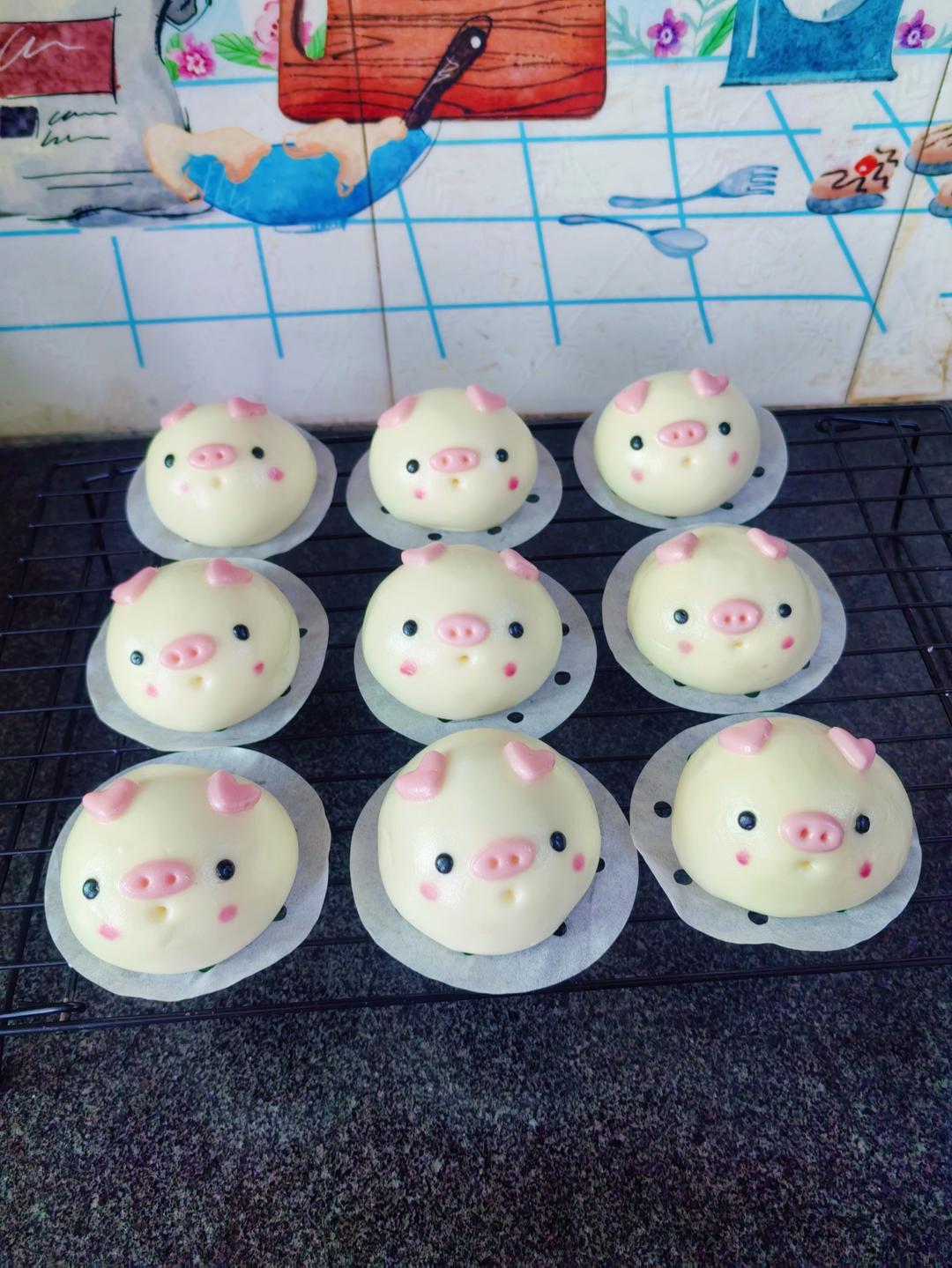 【小猪奶黄包】