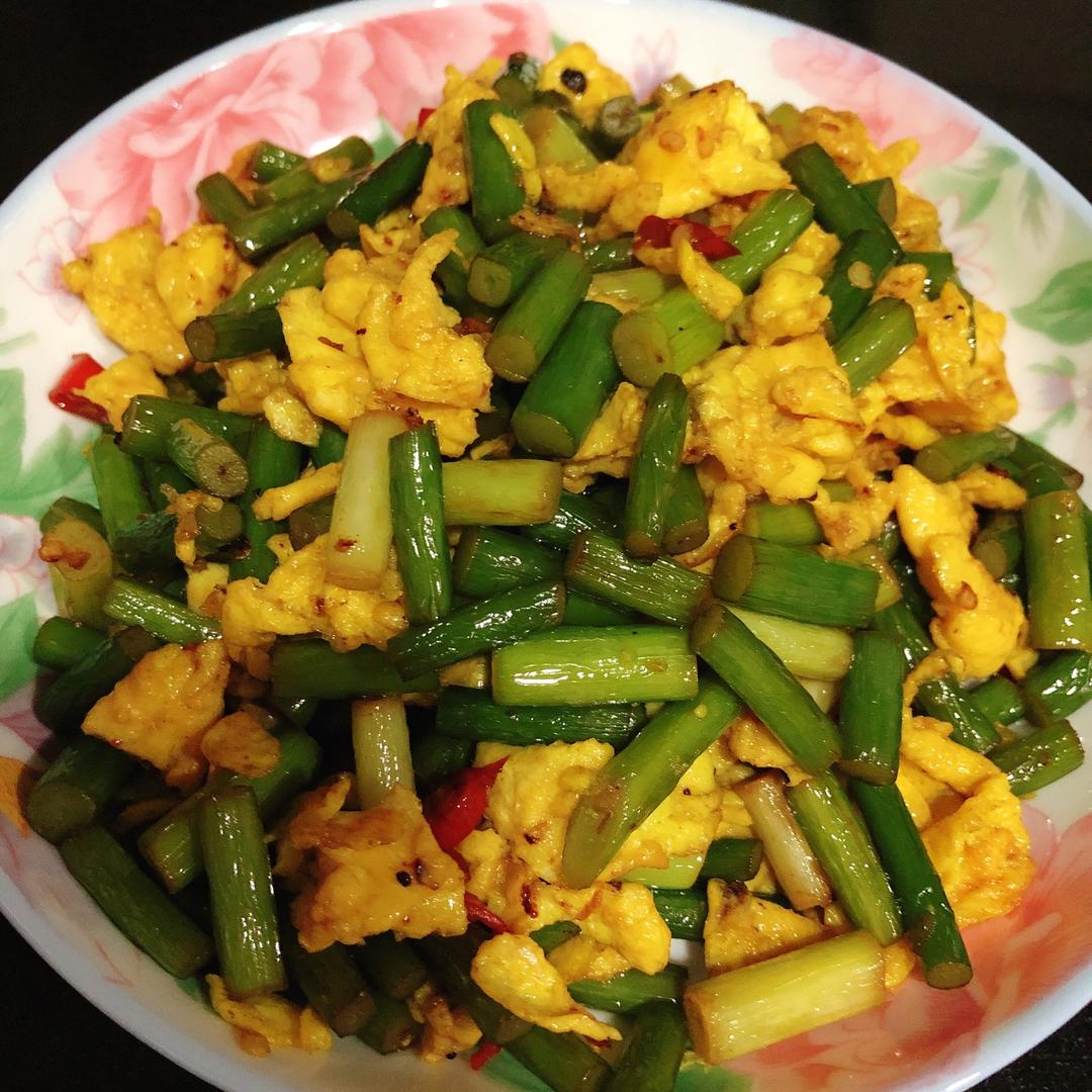 蒜薹炒鸡蛋