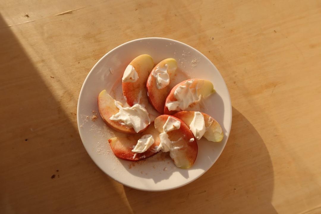 甘梅冰蜜桃滚希腊酸奶【轻卡小食】