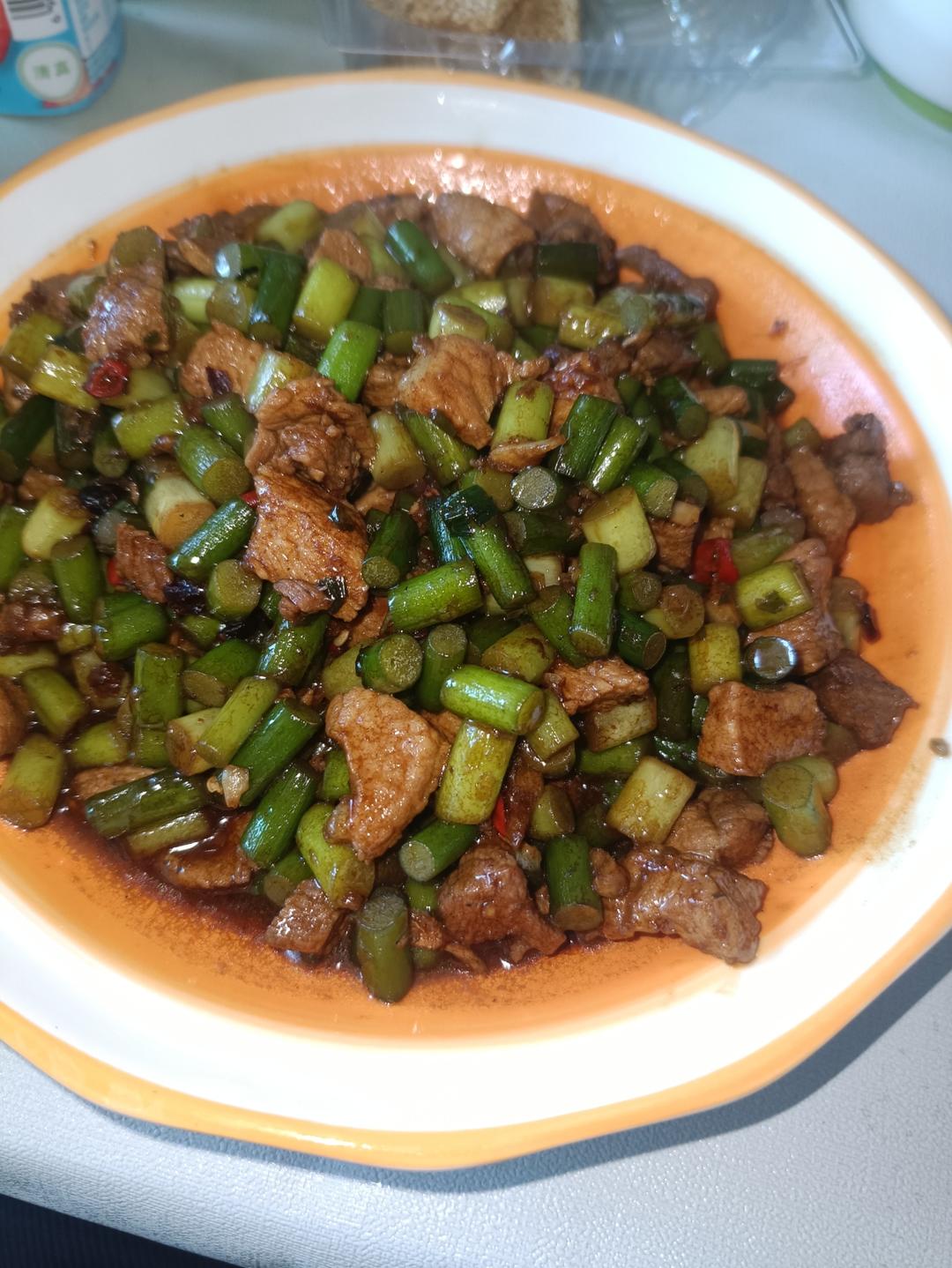 蒜苔炒肉末，三碗米饭都不够吃