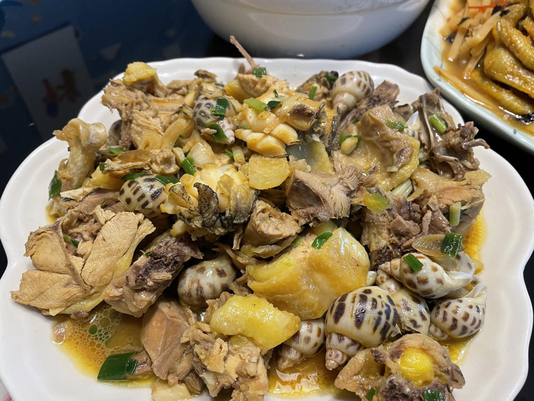 鲍鱼花螺炆鸡