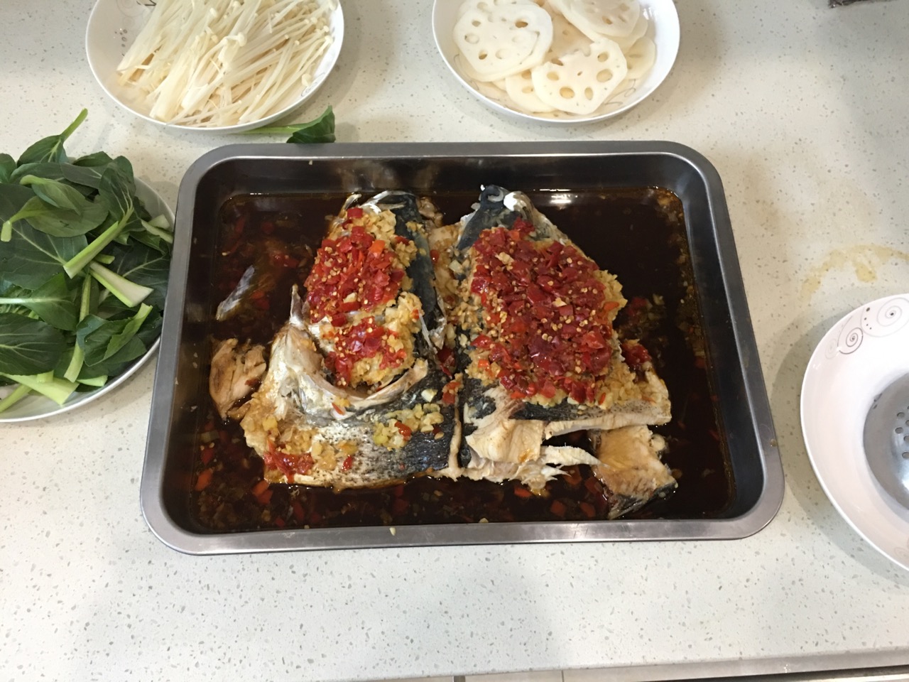 剁椒鱼头（简单方便拿得出手的硬菜）的做法