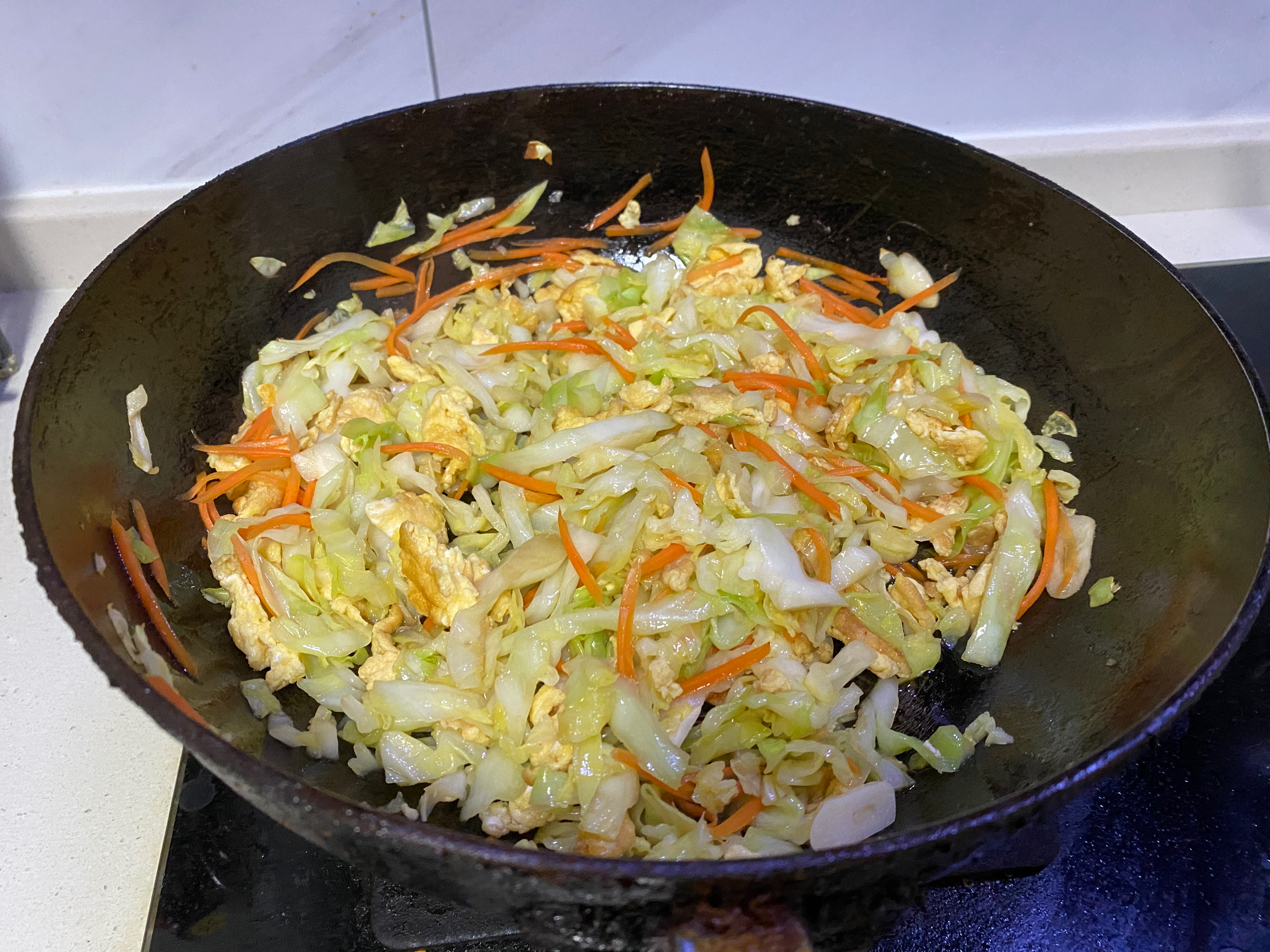 圆白菜炒鸡蛋(减脂餐)的做法 步骤7