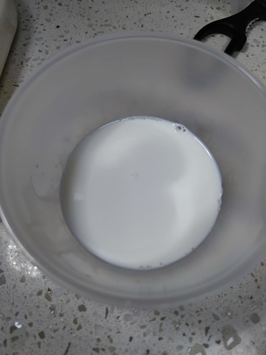 纯奶手撕吐司的做法 步骤1