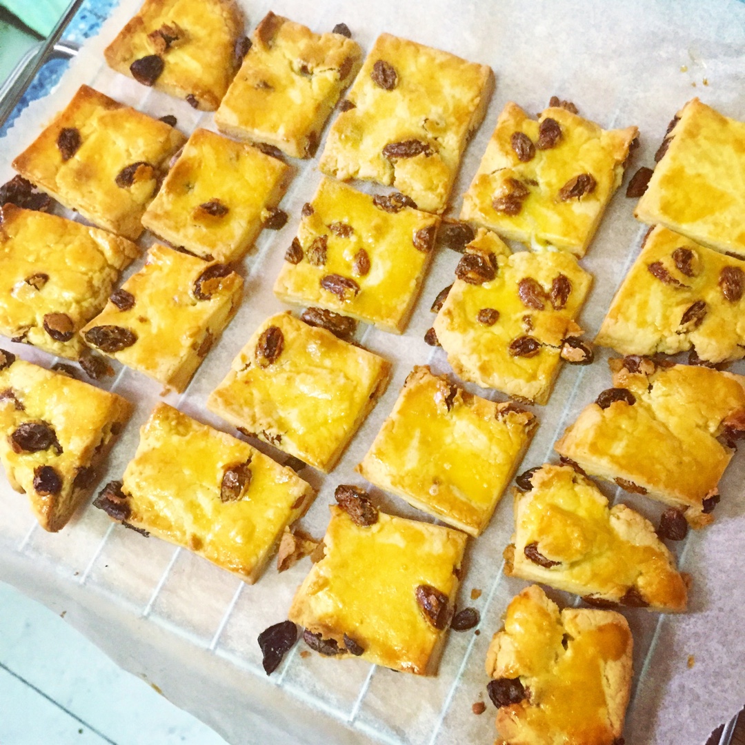 奶酥(超酥香的饼干)饼干首页登录注册作品动态菜单查看全部分类三黄鸡