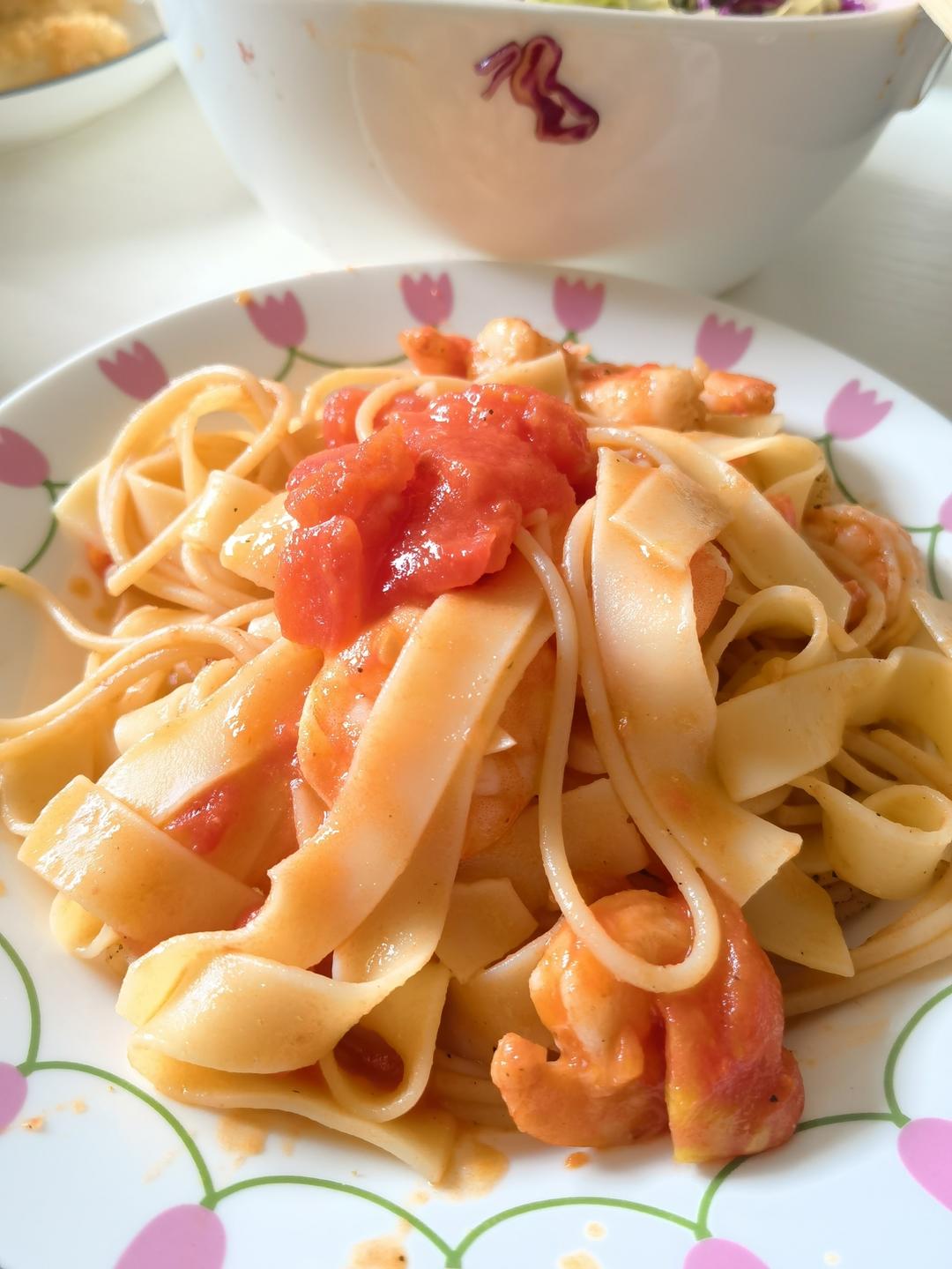 浓郁鲜香的番茄虾仁意大利面🍝好吃有营养