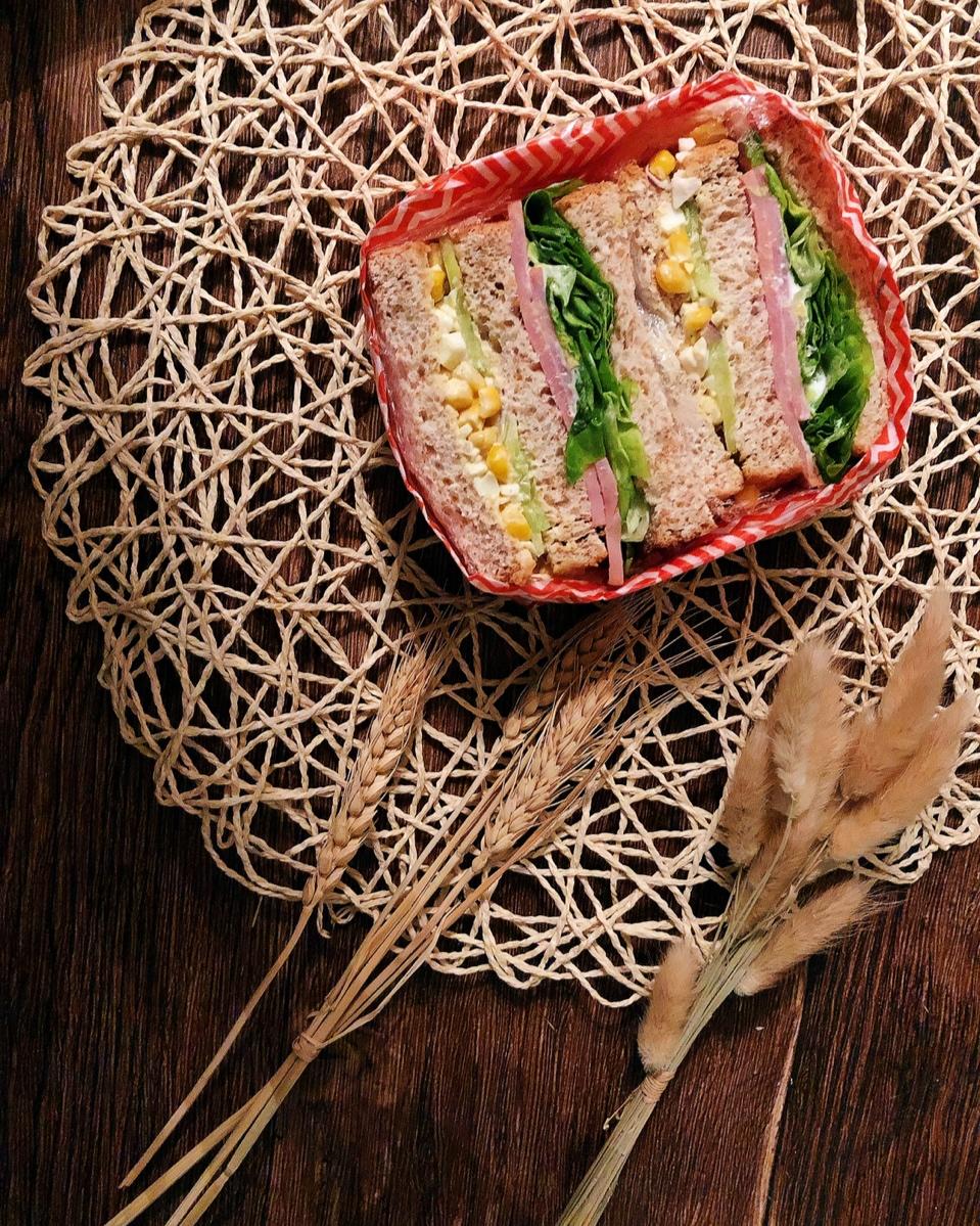 火腿芝士蛋三文治