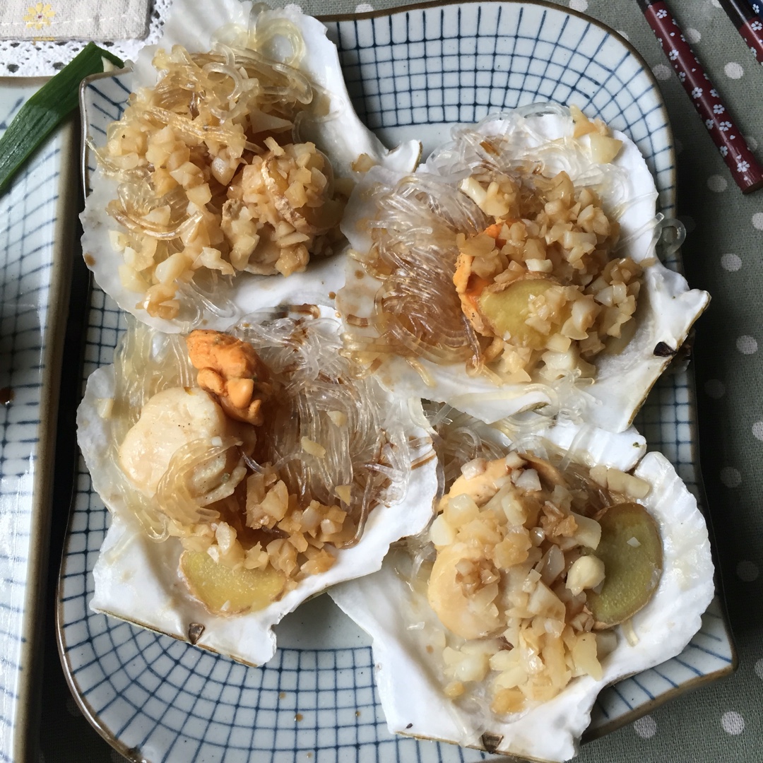 蒜蓉粉丝蒸扇贝