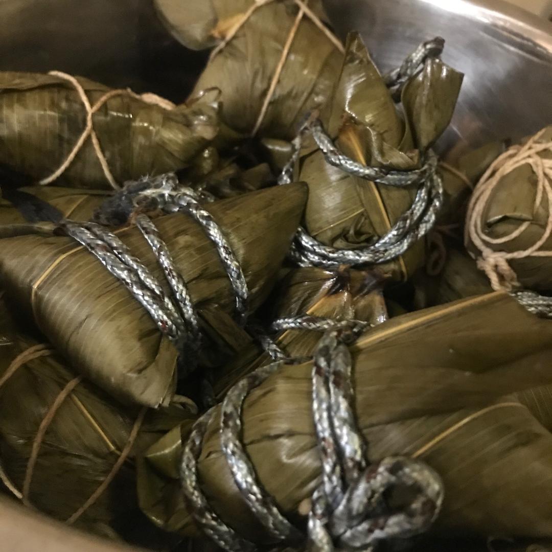 蛋黄肉粽