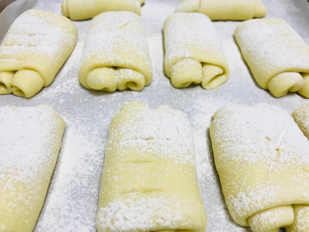 软到不知所措的牛奶卷