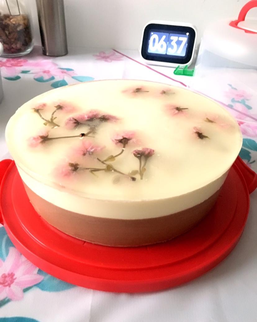 颜值爆表的樱花慕斯。（6寸圆模）