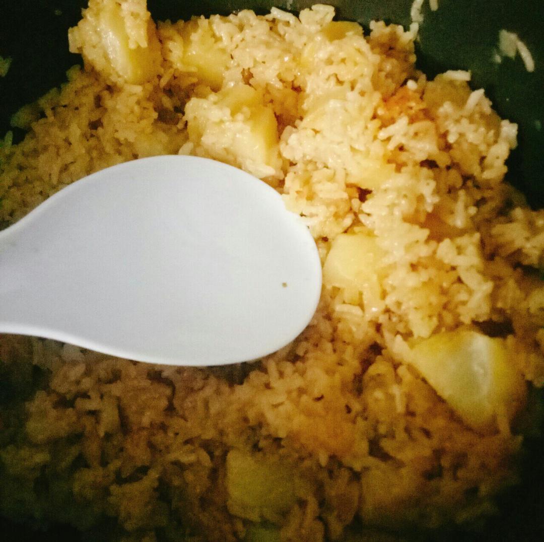 土豆焖饭（电饭锅版）