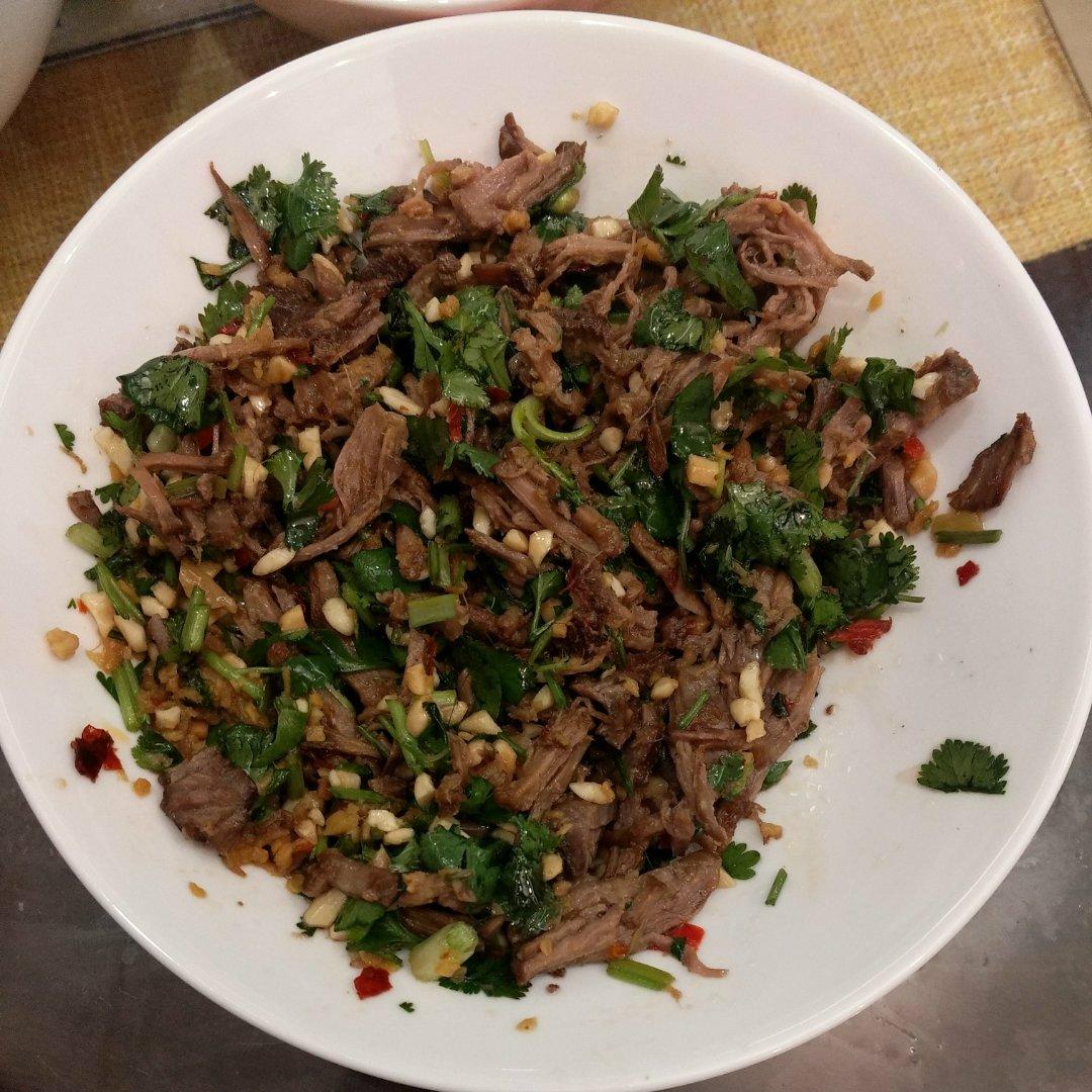 元气满满的夏日凉拌卤牛肉