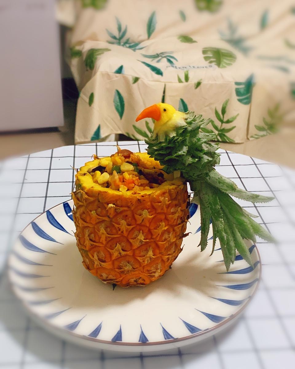 鸟语花香菠萝炒饭