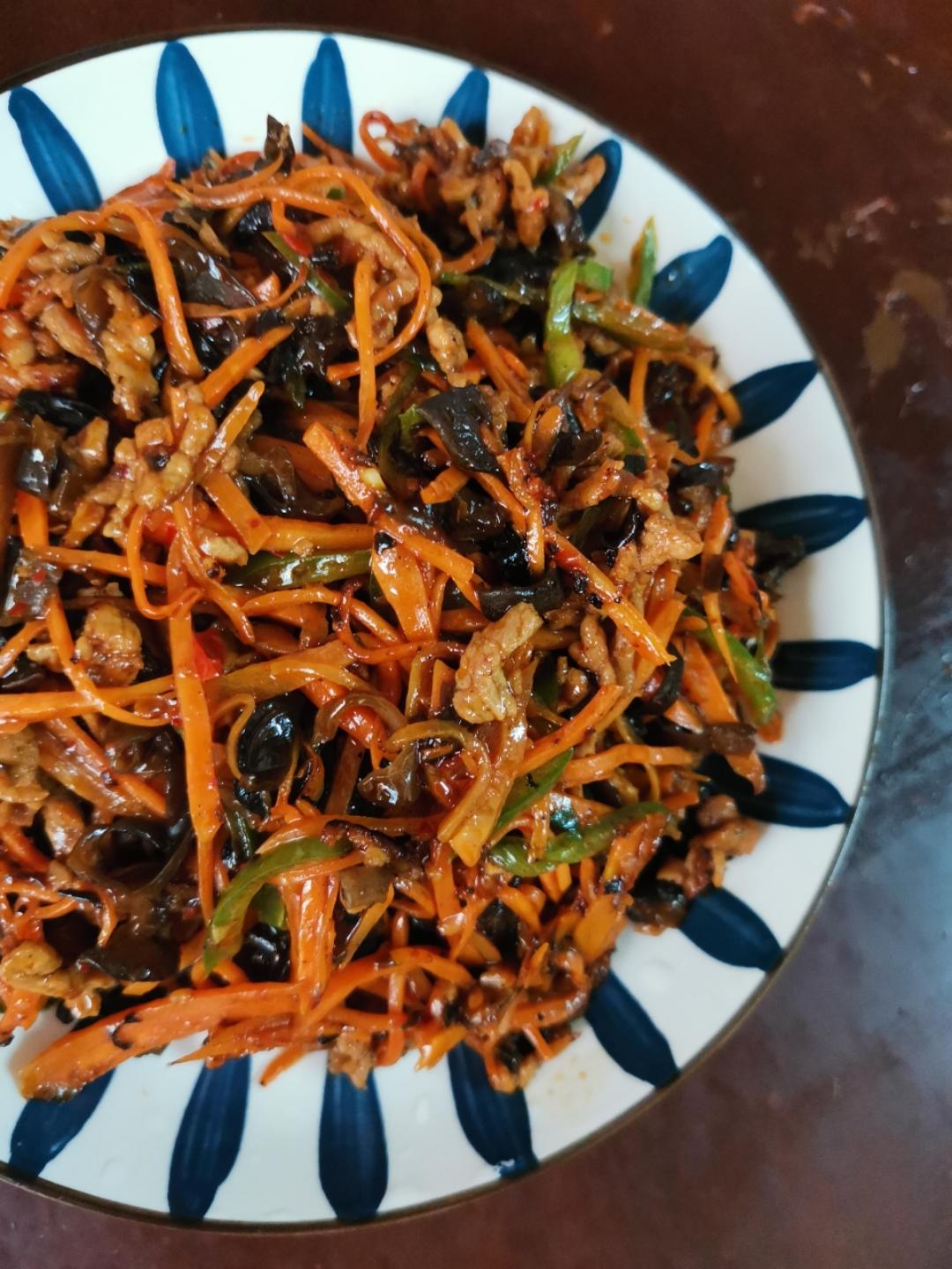 看了就会做的超级下饭菜～鱼香肉丝