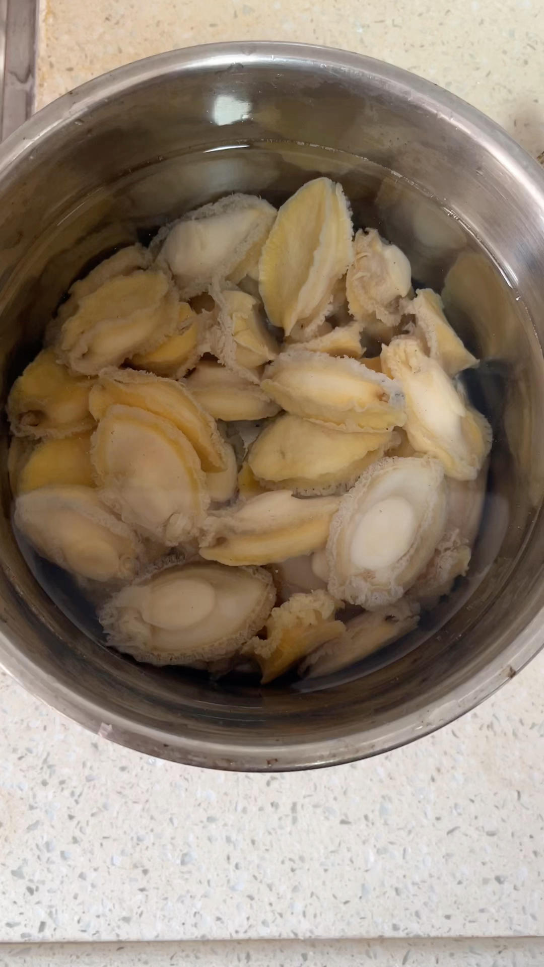 花菇鲍鱼焖大鹅