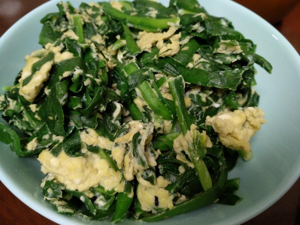 韭菜炒鸡蛋～最简单最家常的做法（全程无油烟、开放式厨房和新手小白最合适啦！😄）