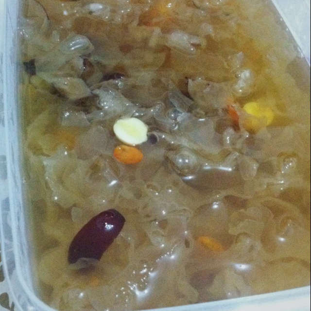 红枣银耳莲子羹