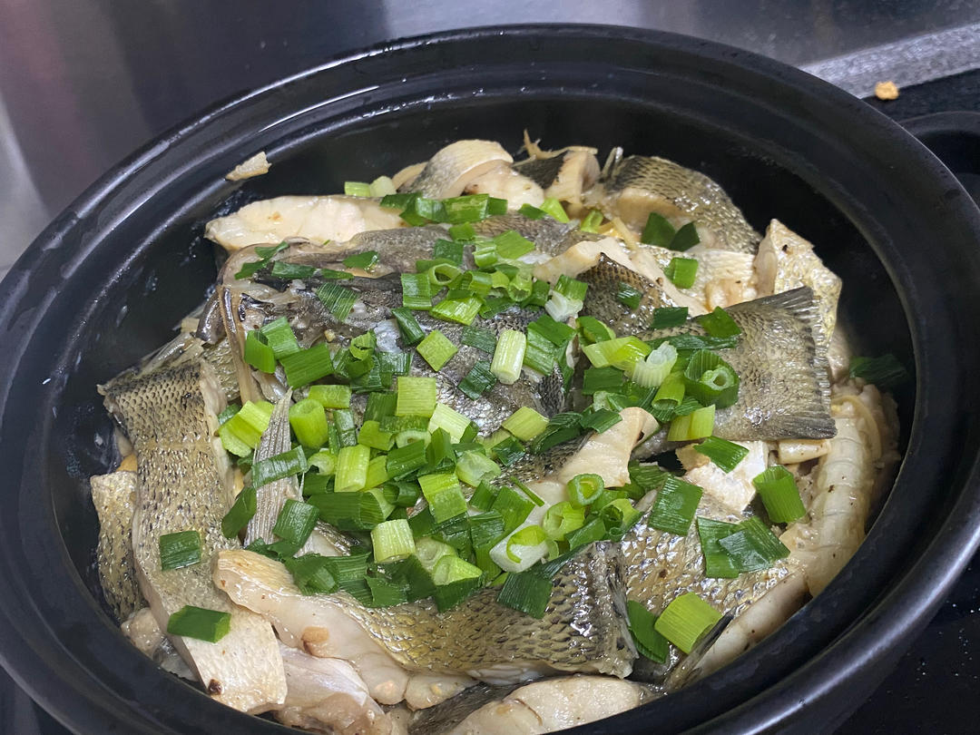 鲜嫩豆腐鲈鱼煲