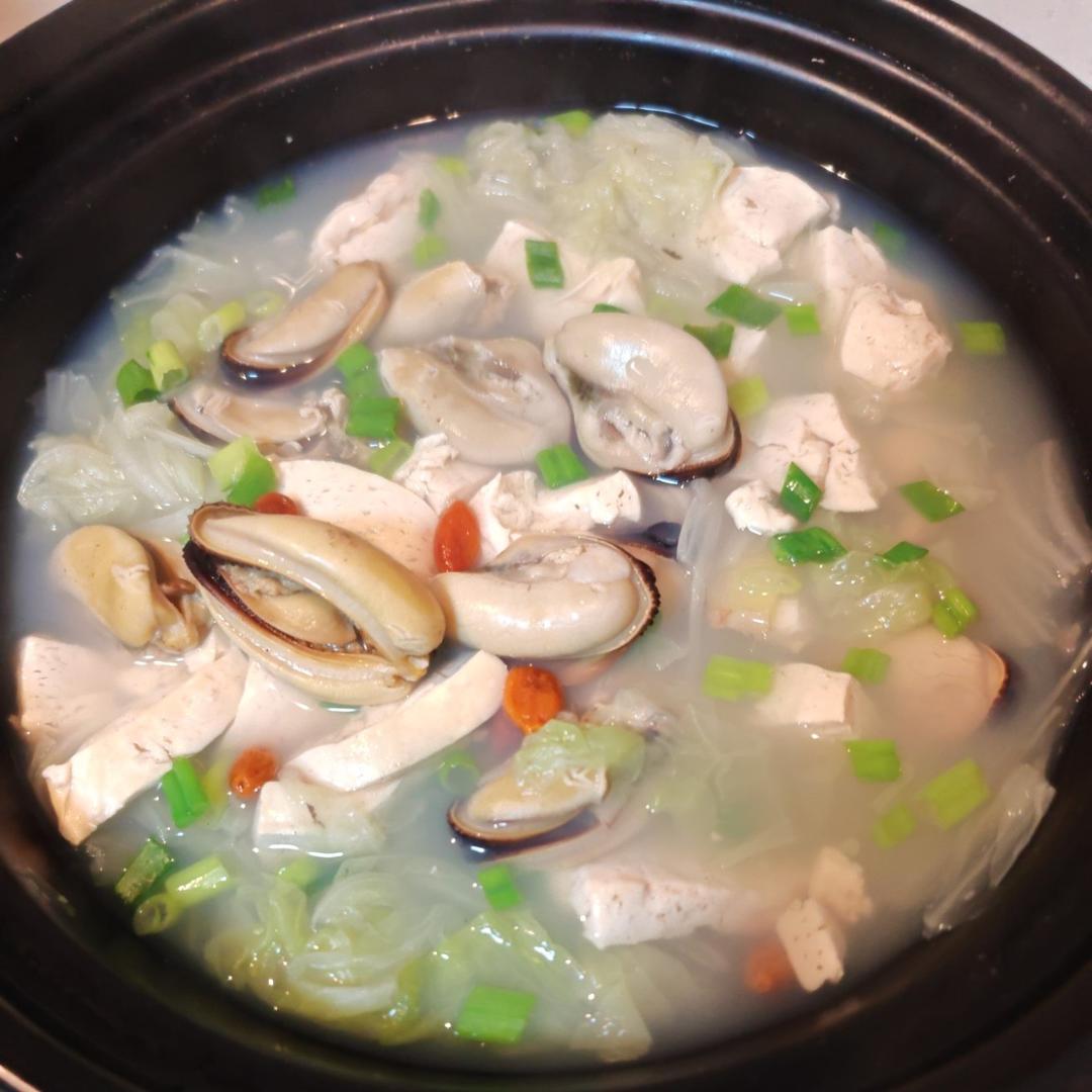 青口贝豆腐汤