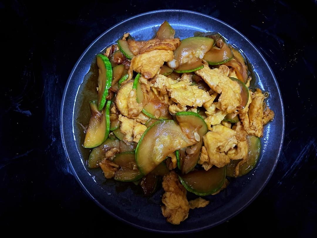 西葫芦炒鸡蛋(从不修图，拒绝夸张)