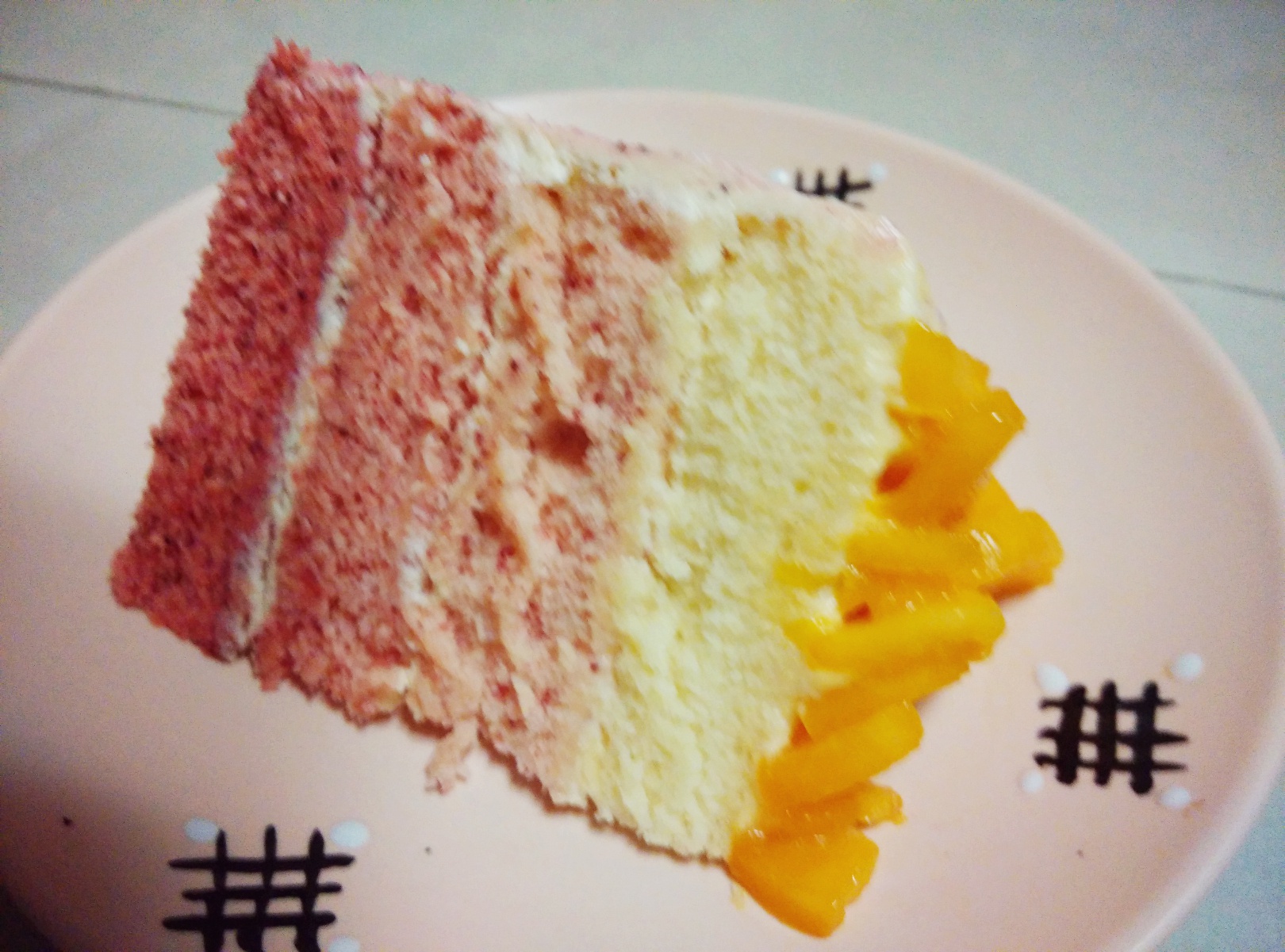 粉色渐变酸奶慕斯蛋糕