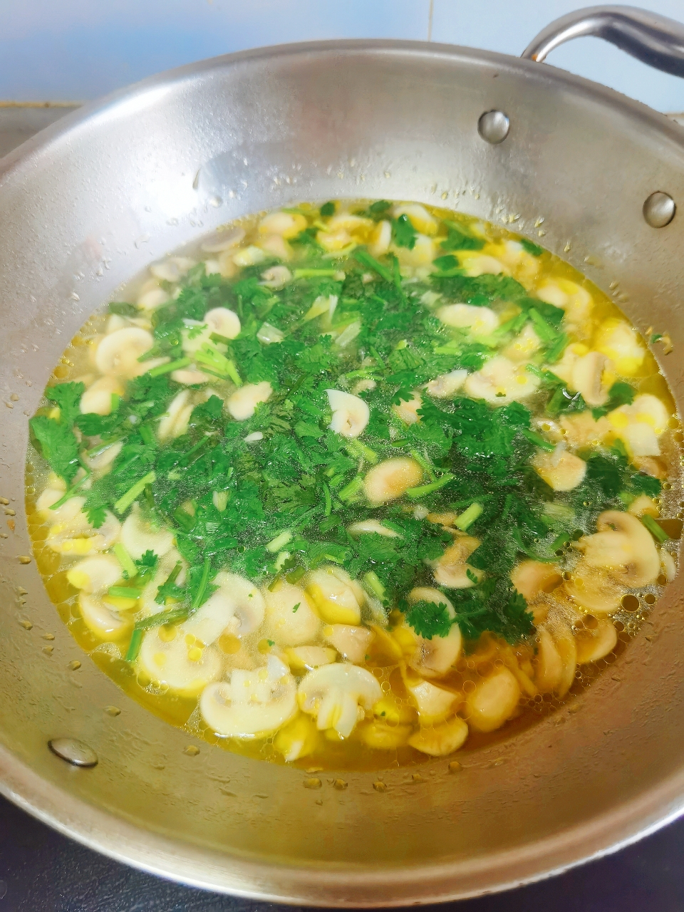 上班族快手菜-鲜美蘑菇汤的做法