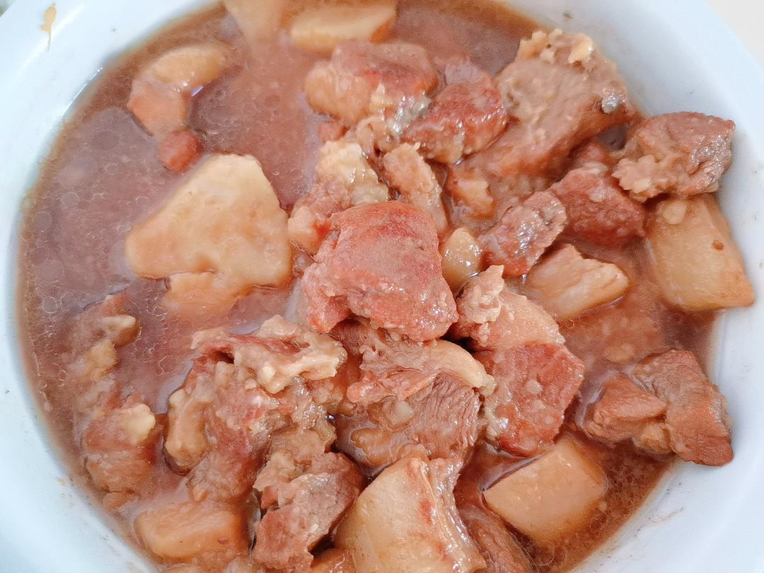 芋头红烧肉