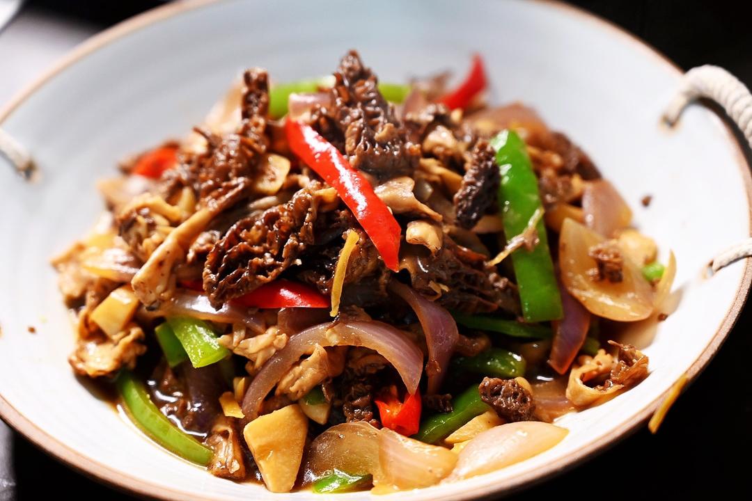 素炒羊肚菌(小美版)的做法