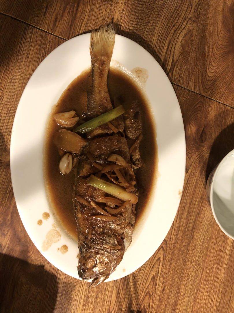 红烧黄鱼—鱼皮不破的小窍门