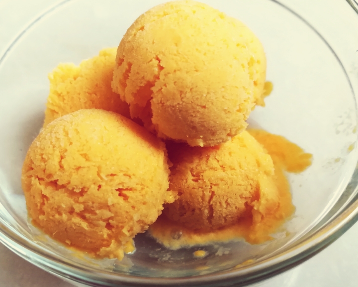 芒果奶油冰淇淋🍨(无蛋黄不需搅拌)的做法