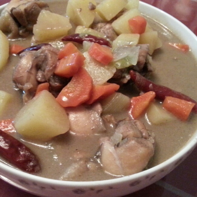 土豆炖鸡大腿