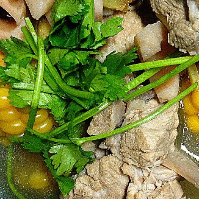 莲藕玉米排骨汤