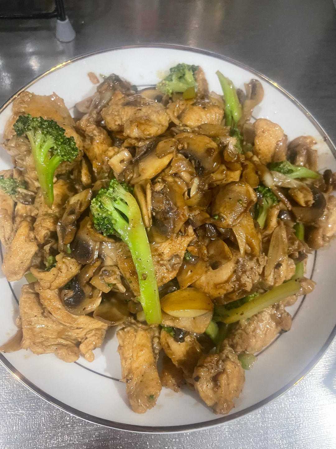 嫩滑不柴❗️爆好吃的黑椒口蘑炒鸡胸肉～绝了