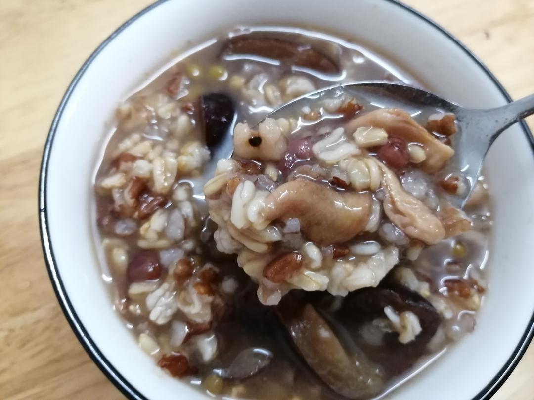 红豆燕麦煮花胶的做法