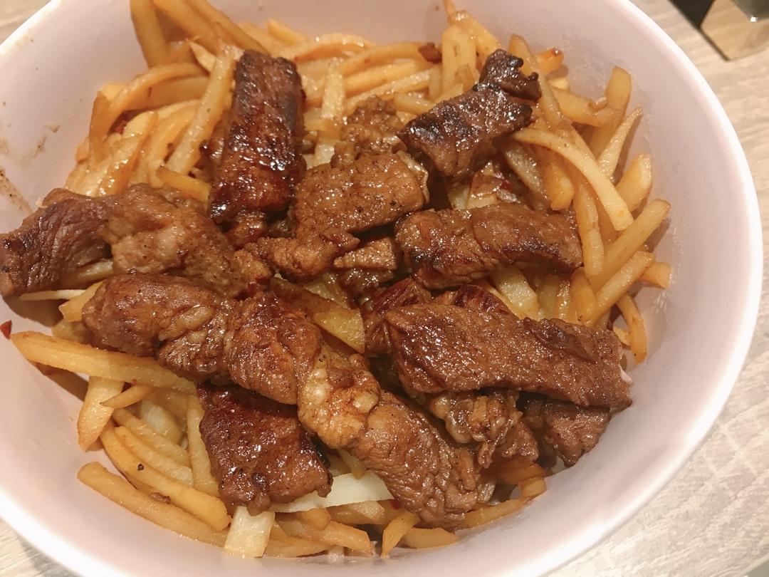 厨师长教你：“炝炒土豆丝”的家常做法，口感爽脆